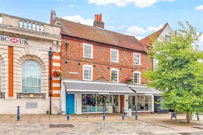 3 Bedroom Flat For Sale In Market Place, Hitchin, Hertfordshire, SG5