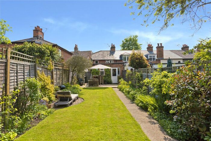 2 Bedroom End Of Terrace House To Rent In South Road, Weybridge, Surrey, KT13