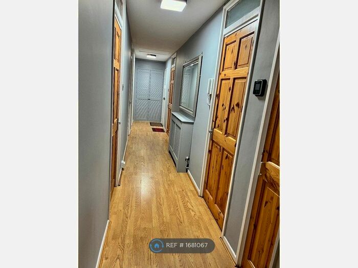 2 Bedroom Flat To Rent In Datchet, Datchet, Windsor, SL3