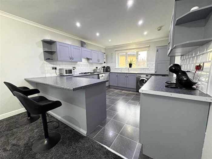 3 Bedroom End Of Terrace House For Sale In Carmodale Avenue, Great Barr, Birmingham, B42