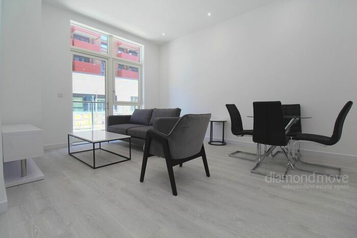 1 Bedroom Flat To Rent In Prince Regent Road, Hounslow, TW3