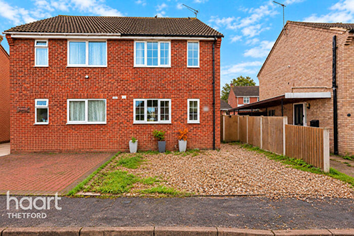 3 Bedroom Semi Detached House For Sale In Sturdee Close, Thetford, IP24