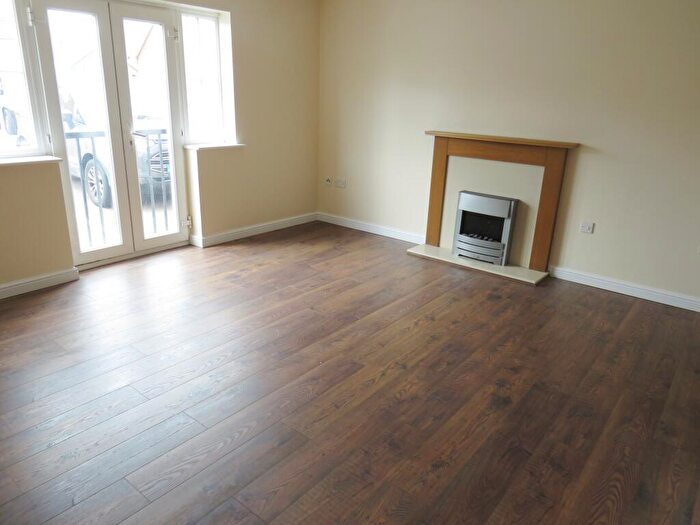 2 Bedroom Apartment To Rent In Cunningham Avenue, Hatfield, AL10