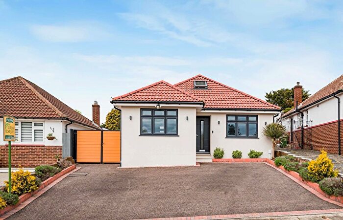 4 Bedroom Detached House For Sale In Cold Blow Crescent, Bexley, DA5