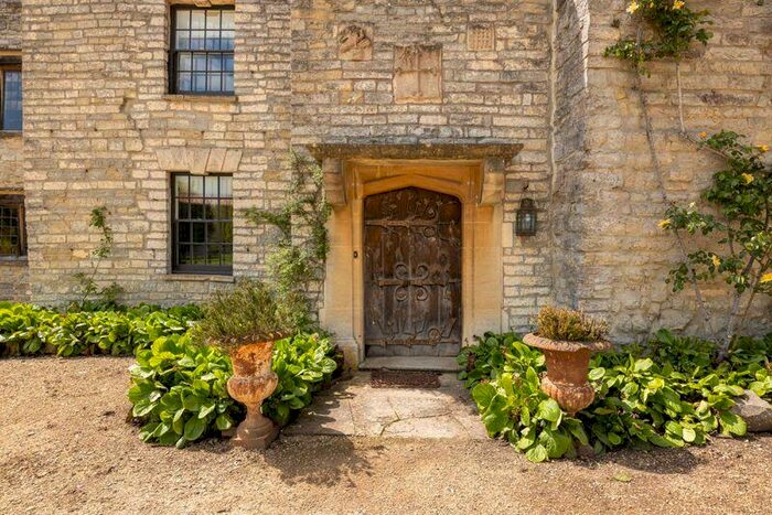 8 Bedroom Country House For Sale In Glastonbury, BA16