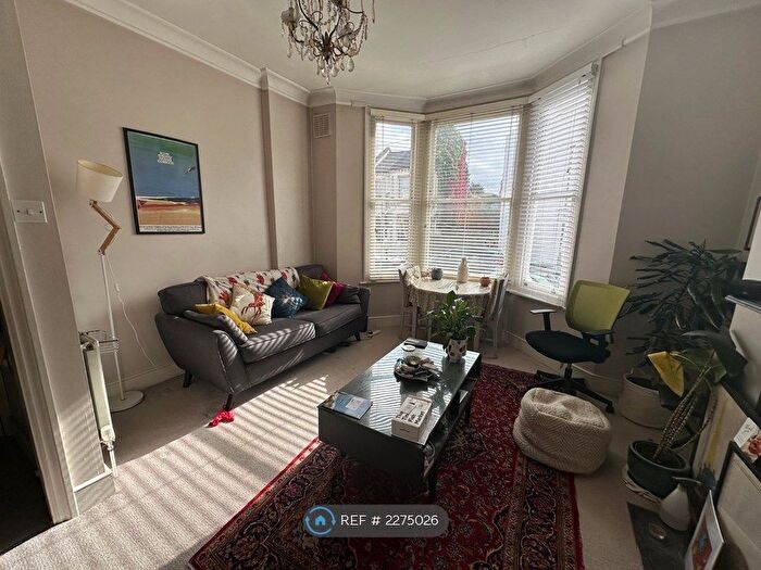 1 Bedroom Flat To Rent In Harbut Road, London, SW11