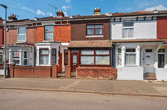 3 Bedroom Detached House For Sale In London Avenue, Portsmouth, Hampshire, PO2
