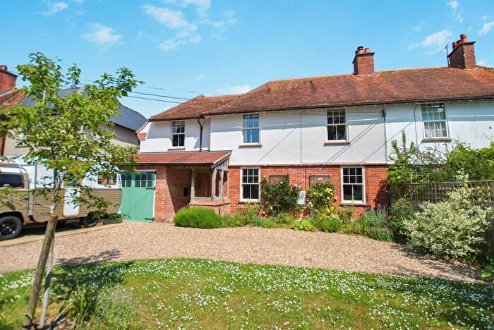 4 Bedroom Semi-Detached House For Sale In The Croft, Aston Tirrold, Didcot, OX11