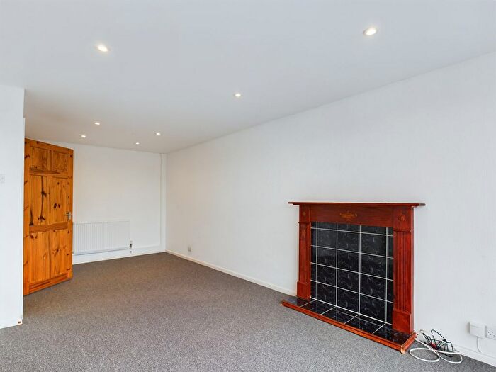 3 Bedroom Flat To Rent In Preston Down Road, Preston, Paignton, TQ3