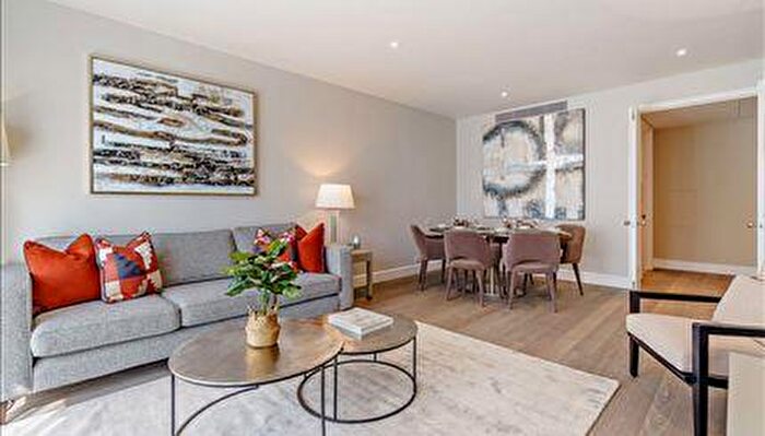 2 Bedroom Flat To Rent In Circus Apartments, Westferry Circus, London, E14