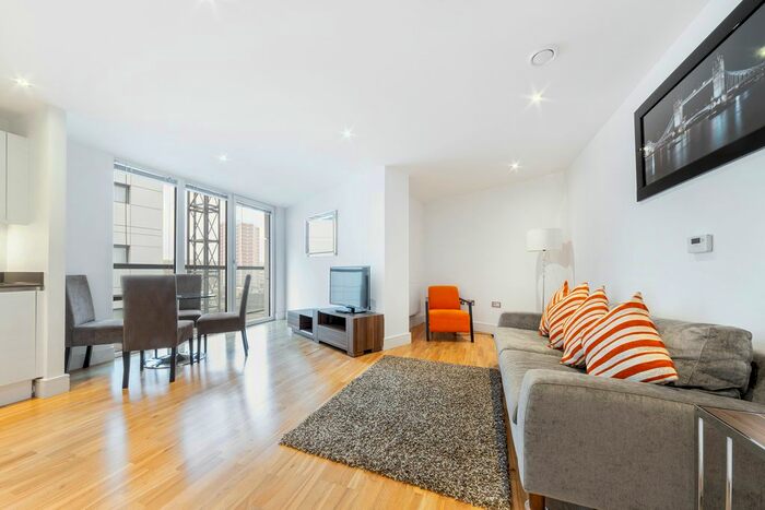 2 Bedroom Flat To Rent In Dowells Street, London, SE10