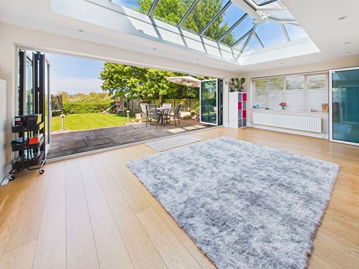 5 Bedroom Detached House For Sale In Station Road, Shipton-Under-Wychwood, OX7