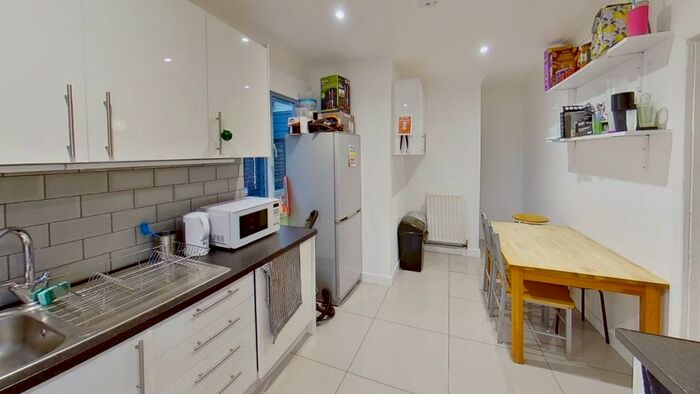 5 Bedroom Semi-Detached House To Rent In Old Court Road, Guildford, Surrey, GU2