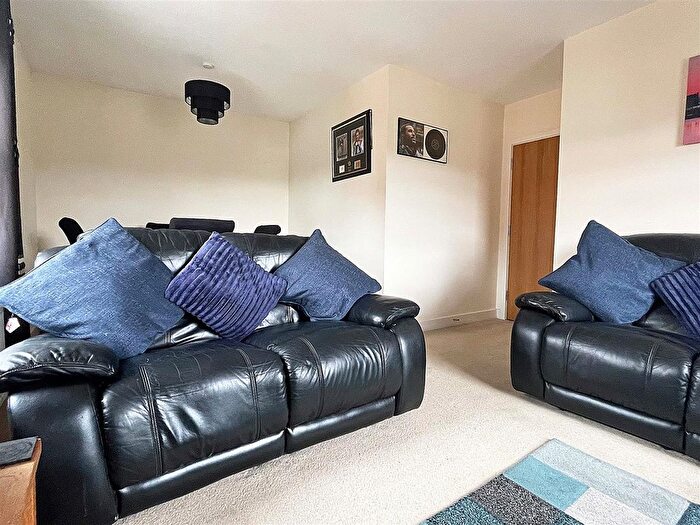 2 Bedroom Flat For Sale In Foundry Way, Rayne, Braintree, CM77