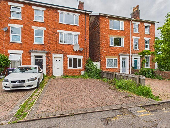 4 Bedroom Semi-Detached House To Rent In Castle Street, Boston, PE21