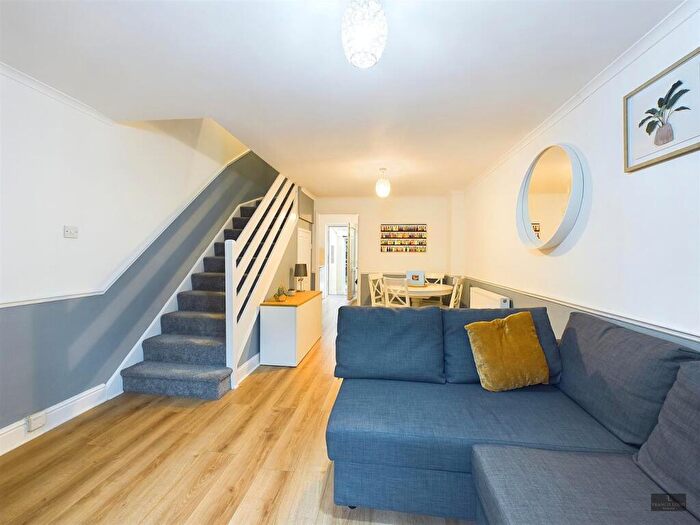 2 Bedroom House To Rent In King Edward Street, Exeter, EX4