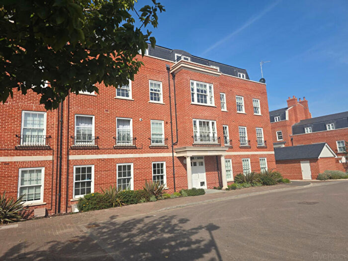 2 Bedroom Apartment For Sale In Abbots Gate, Bury St Edmunds, IP33