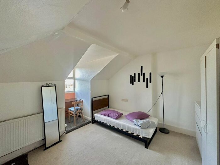 1 Bedroom Studio To Rent In Fordwych Road, London, NW2