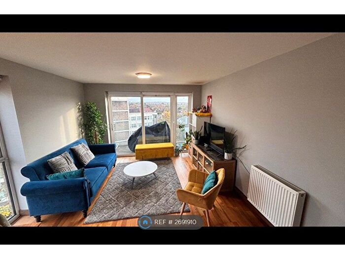 2 Bedroom Flat To Rent In Aquarius Court, Edgware, HA8