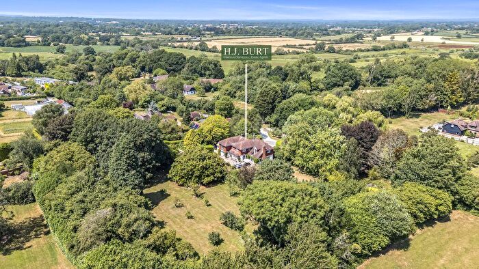 4 Bedroom Detached House For Sale In West End Lane, Henfield, BN5