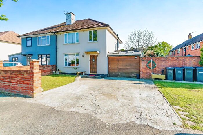 4 Bedroom Semi-Detached House For Sale In Cator Close, Croydon, Surrey, CR0