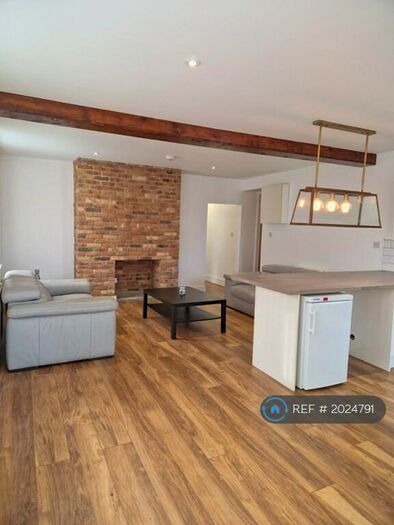 2 Bedroom Flat To Rent In Dugdale Street, Burnley, BB11