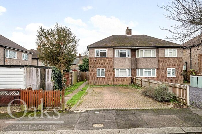 2 Bedroom Apartment For Sale In Holmesdale Close, South Norwood, SE25
