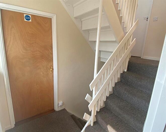 4 Bedroom Terraced House To Rent In Northdown Road, Hatfield, AL10