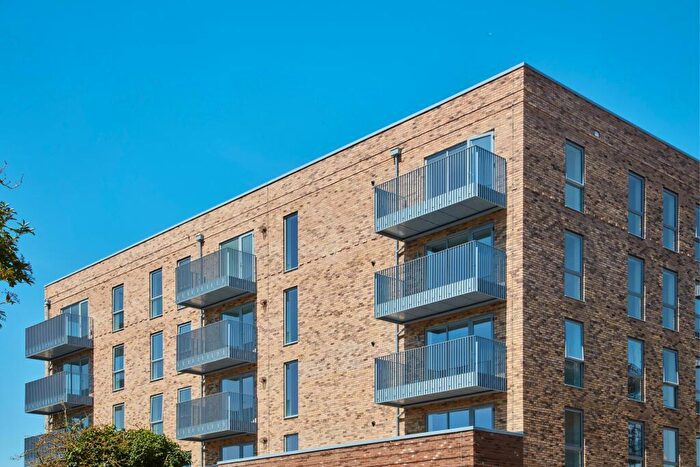 2 Bedroom Apartment For Sale In Liberty Court, Greenhithe, Kent, DA2