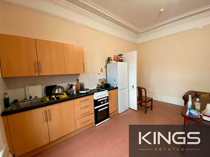 10 Bedroom Detached House To Rent In Alma Road, SO14