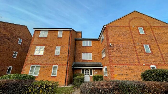 2 Bedroom Flat To Rent In Mullards Close, Hackbridge CR4