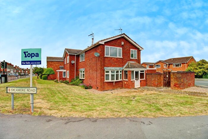 3 Bedroom Semi-Detached House For Sale In Sycamore Road, Tamworth, B78