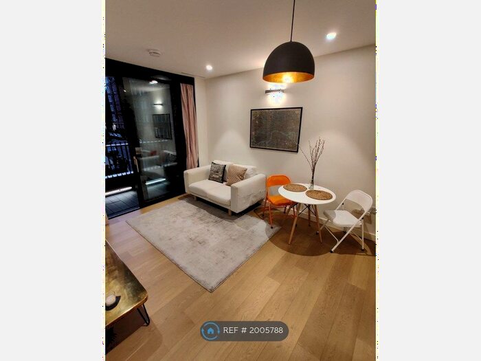 1 Bedroom Flat To Rent In Newman Street, London, W1T