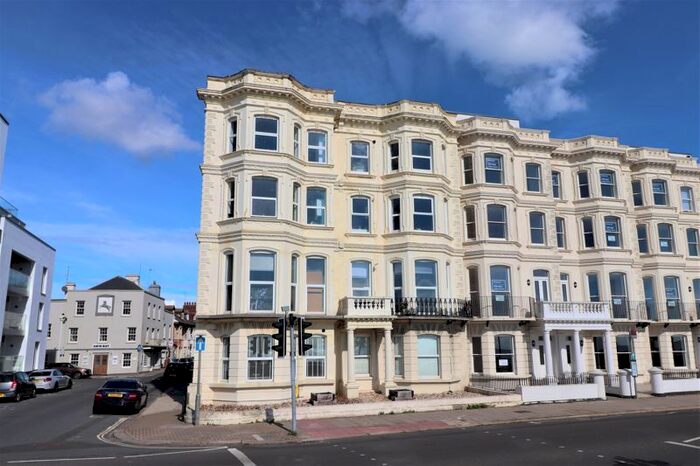 1 Bedroom Flat For Sale In Marine Parade, Worthing, BN11