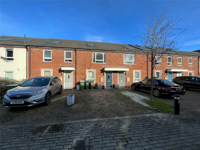 3 Bedroom Terraced House To Rent In Alcock Crescent, Dartford, Kent, DA1