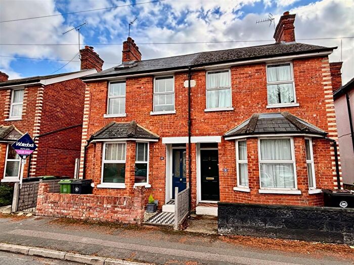 3 Bedroom Property For Sale In Moorlands Road, Camberley, GU15