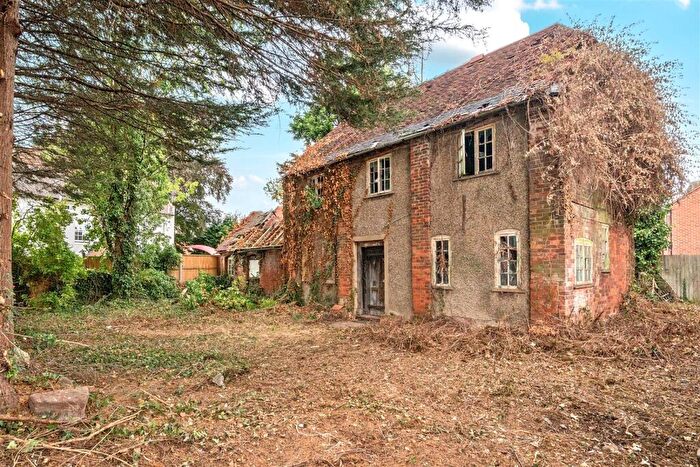 3 Bedroom Detached House For Sale In Coventry Road, Coleshill, B46