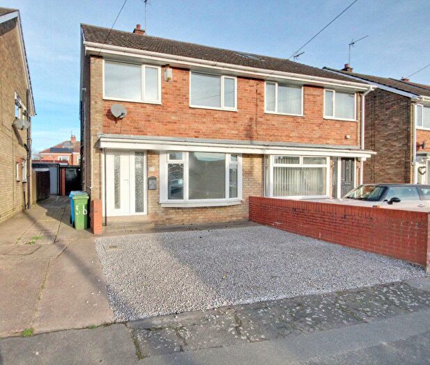 3 Bedroom House To Rent In Brigg Drive, Hessle, HU13