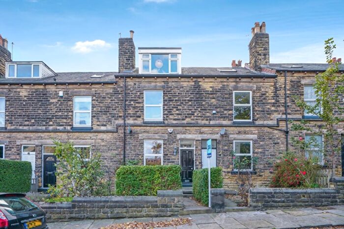 3 Bedroom Terraced House For Sale In Heathfield Terrace, Far Headingley, LS6