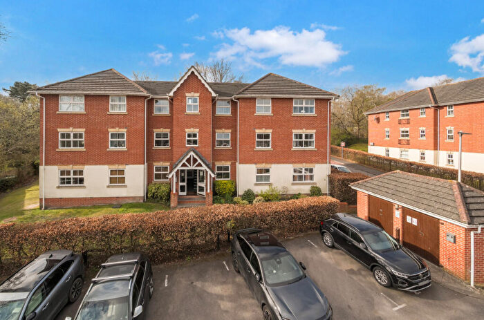 2 Bedroom Apartment For Sale In Babbage Way, Bracknell, Berkshire, RG12