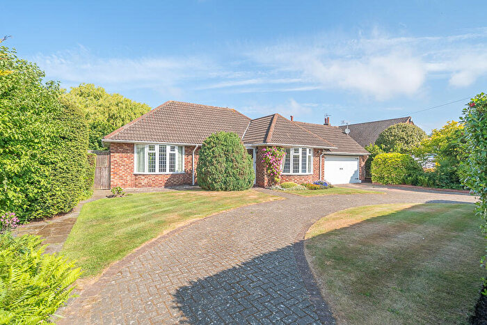 3 Bedroom Detached Bungalow For Sale In Park Road, CH47