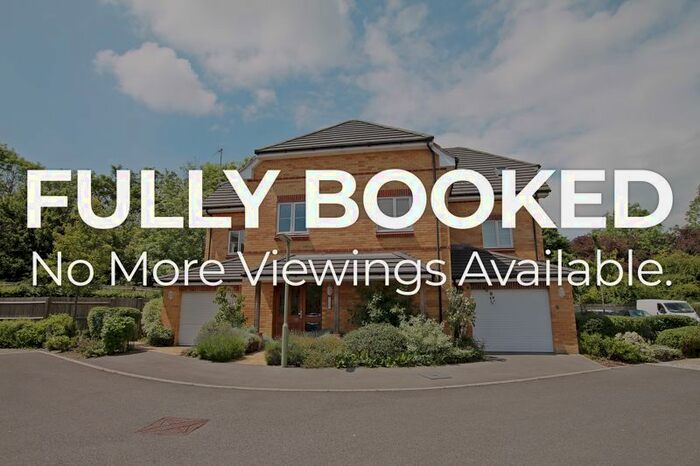 2 Bedroom Flat To Rent In South Downs Rise, Havant, PO9