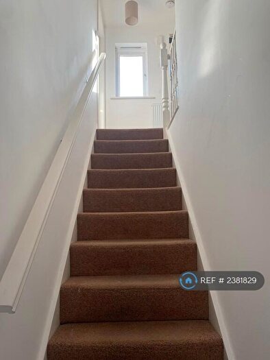 2 Bedroom Flat To Rent In Dairy Square, Nottingham, NG8