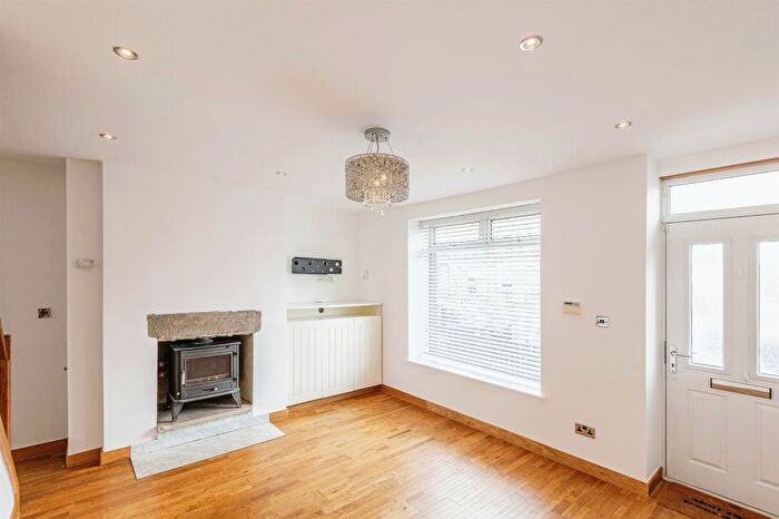 3 Bedroom Terraced House For Sale In Fartown, Pudsey, LS28
