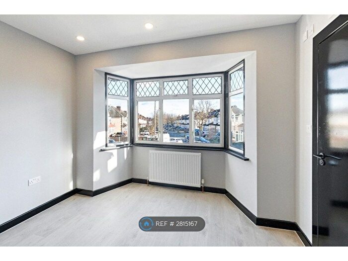 Studio To Rent In Taunton Close, Sutton, SM3