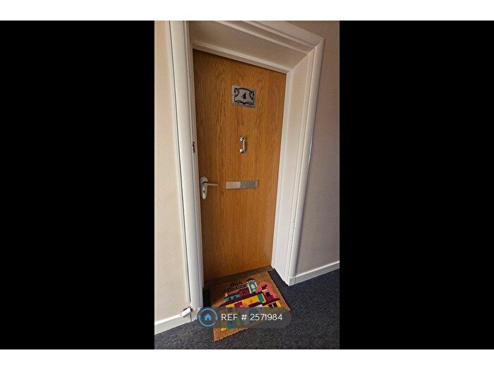 Studio To Rent In Stumperlowe Lane, Sheffield, S10