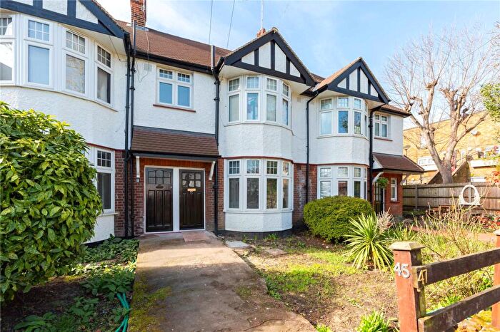 1 Bedroom Apartment To Rent In Warlters Close, Holloway, London, N7