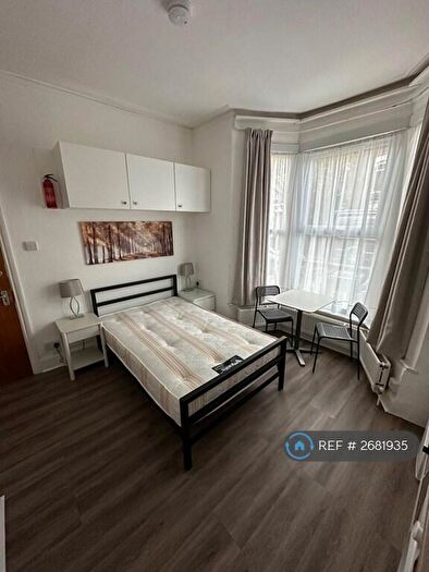 Studio To Rent In Newlyn Road, London, N17