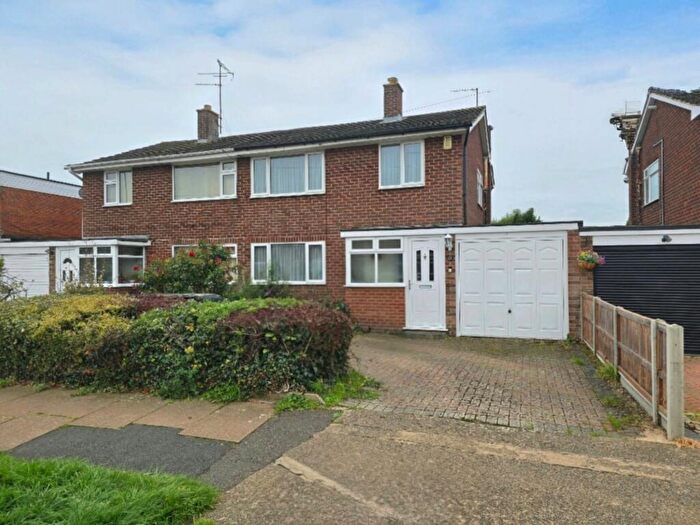 3 Bedroom Semi-Detached House For Sale In Fulford Drive, Links View, NN2