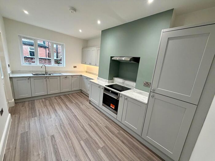 4 Bedroom House To Rent In Booth Avenue, Fallowfield, M14